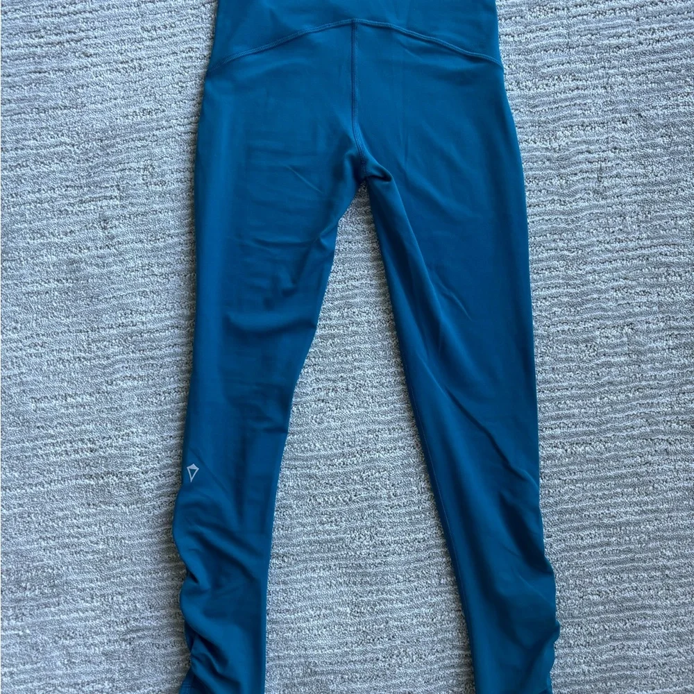 Lululemon leggings - Picture 3 of 4